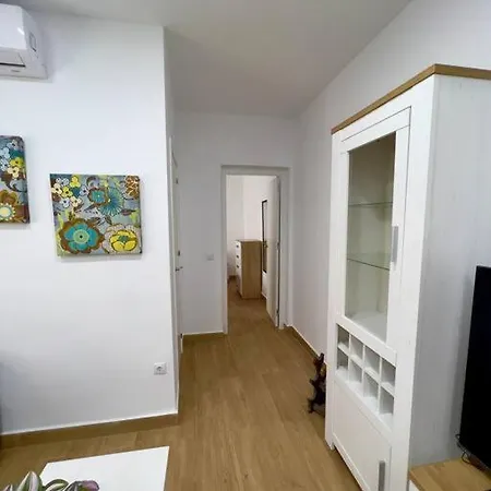 דירה Rockside Residences La Linea